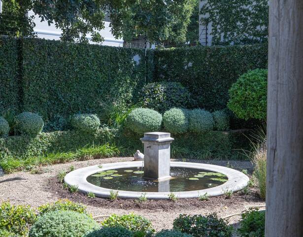 Roseberry House, by Steadfast Collection gallery image 4