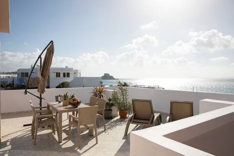 Aegean Eyes 3bd House by the Sea