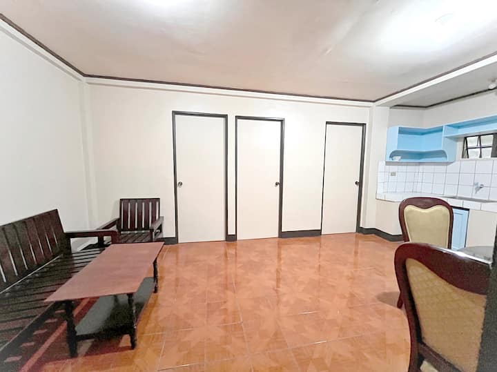 CozyWoods (U1) 3BR Apartment 1.7km to Burnham Park Apartments for