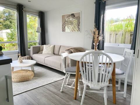 Top Airbnb: Chalet 557 at Recreation Park de Wielen in Sint Maarten (Woonkern)