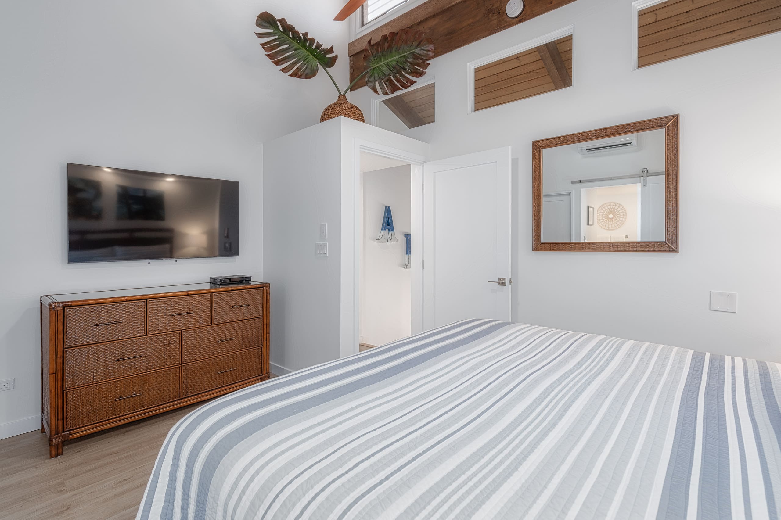 Condo in Kihei · ★4.96 · 2 bedrooms · 3 beds · 2 private baths - Image 14