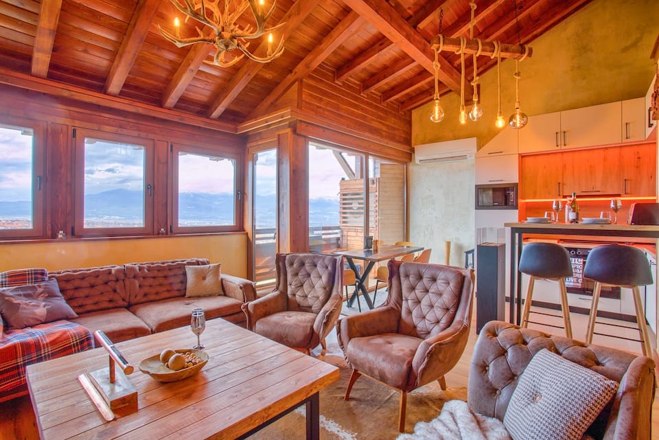 Penthouse 2-Bedrooms\ The Best View\ Free parking — photo 1