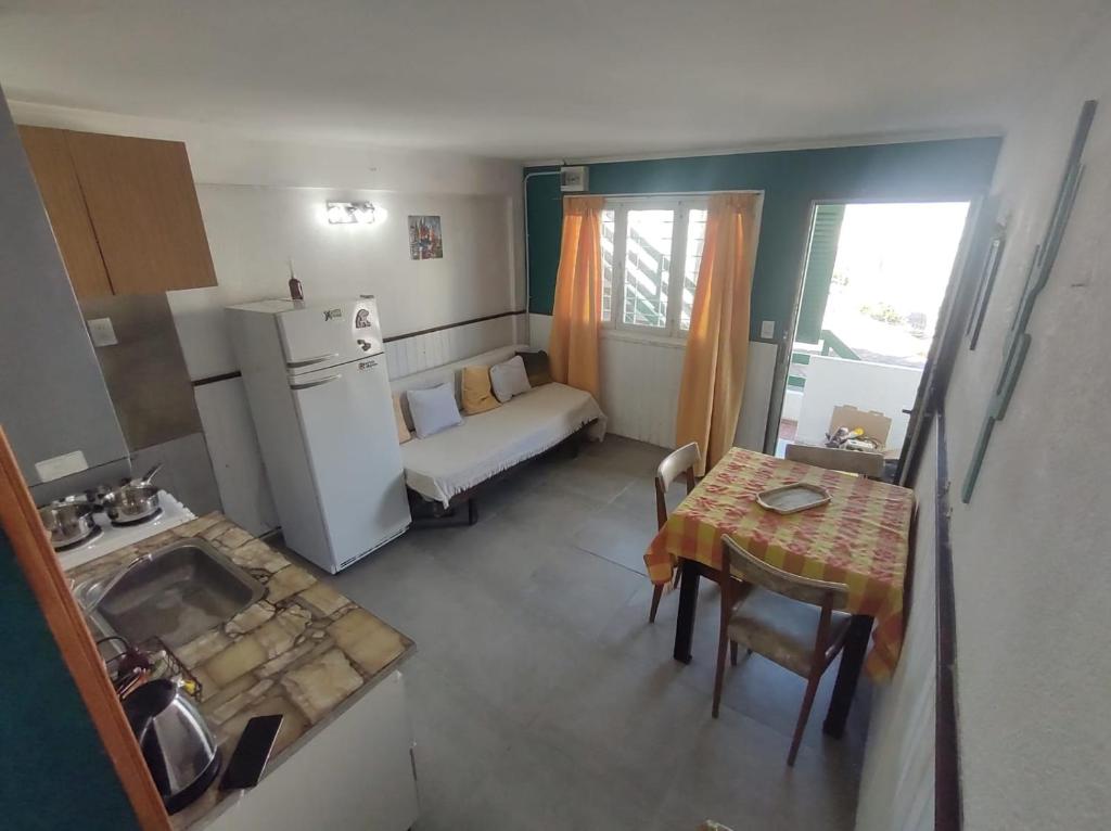 Top Airbnb: Apartment 100 meters from the beach in San Clemente Del Tuyú