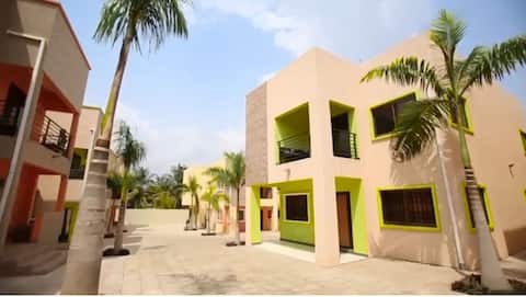 Luxurious four bedroom townhouse to let