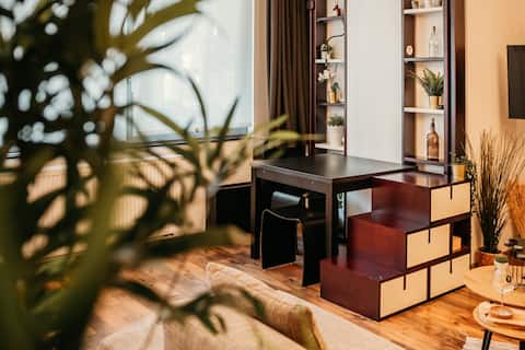 Design studio, hyper-equipped and close to EU