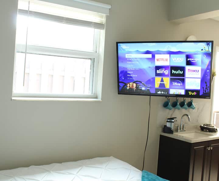 Private Studio In Deerfield Beach, Cozy And Comfy - Pompano Beach, FL