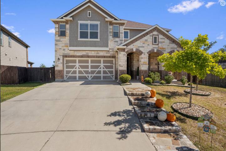 Serenity Home in the Heart of Austin gallery image 3