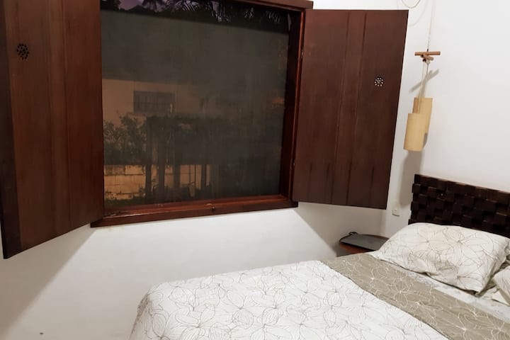 Suite 2 - Met tweepersoonsbed, kast en tv