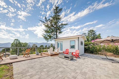Breathtaking view& luxurious tudor in La Crescenta
