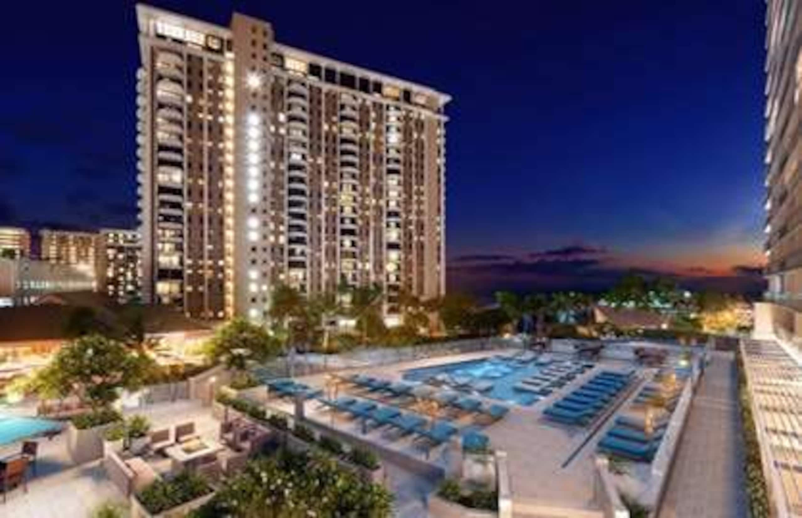 Condo in Honolulu · ★4.76 · 1 bedroom · 3 beds · 1 private bath - Image 22