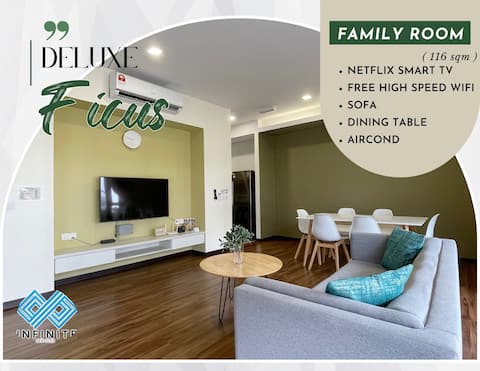 Roxy Sematan Beach Townhouse Deluxe