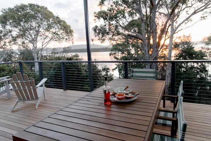 The Point Lake House Green Point