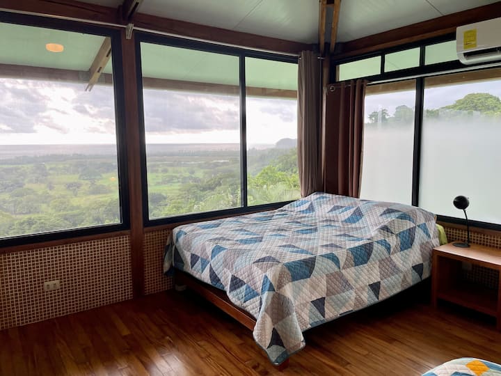 3rd bedroom with private bathroom and A/C