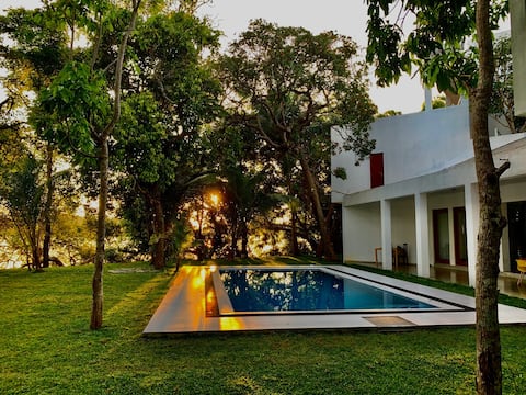Luxury Lake Villa with Pool near beach & Hikkaduwa