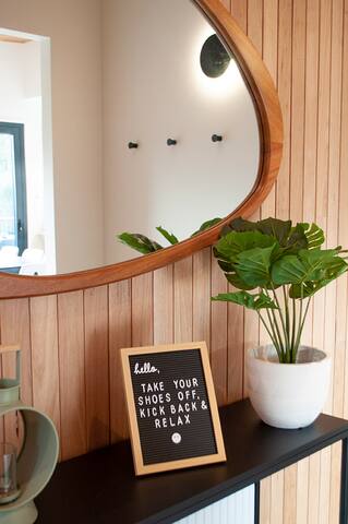 Wally Janes Warburton gallery image 5