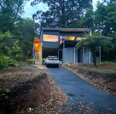 Wally Janes Warburton gallery image 2