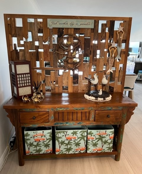 Popular Airbnb listing: Apartment beach side with 3 swimming pools in Miami