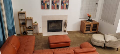 Top performing Airbnb: Lovely Monaco Whole House in Palmdale
