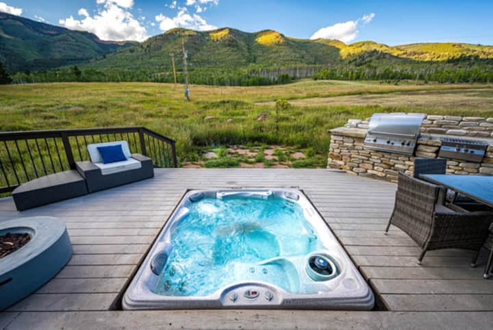 Reudi Retreat With Spa And Views