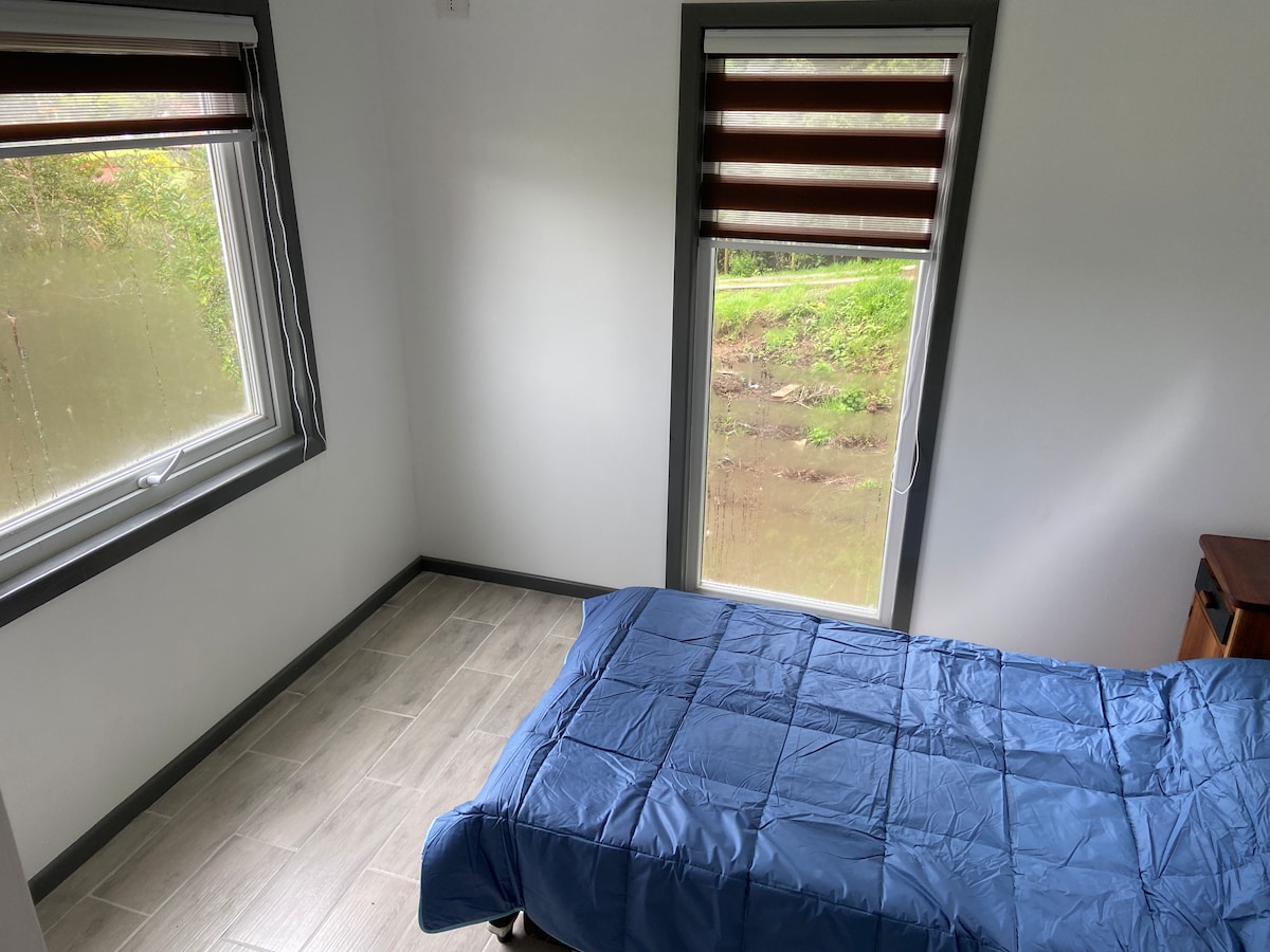 Спална соба 2, кревет на извлекување 1 и пол места