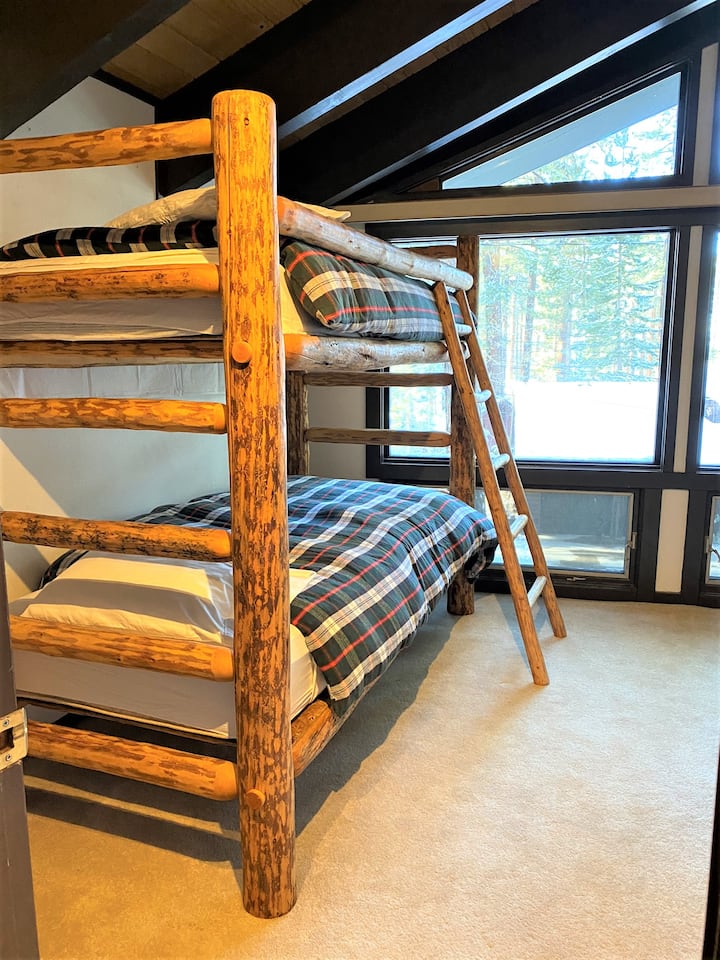 4 أسرّة غرفة بطابقين رئيسية (غرفة النوم 3)