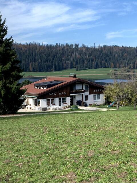 Family villa on the lake – Exceptional setting