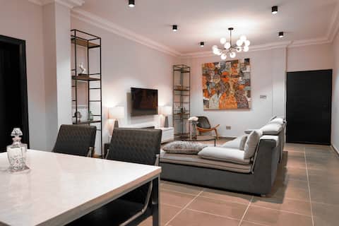 Homely 2BR in Victoria island • Fast WiFi