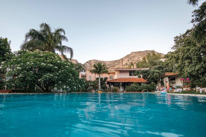 Villa Incredibile Con Piscina Per Gruppi - Palermo