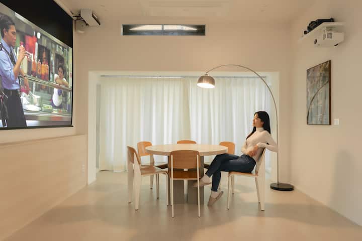 Cozy Mansion Penthouse (3 Rooms/2 Bathrooms, 5 Minutes Walk from Baekseok Station)