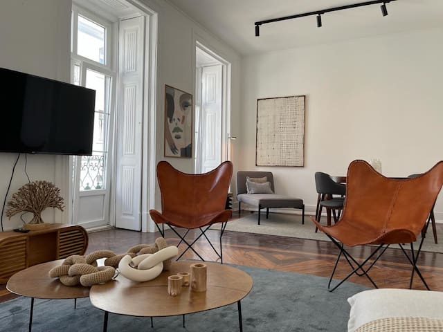Modern 3BR Apt. in the Heart of Lisbon