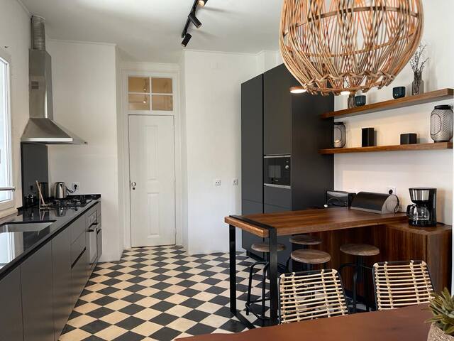 Modern 3BR Apt. in the Heart of Lisbon gallery image 3