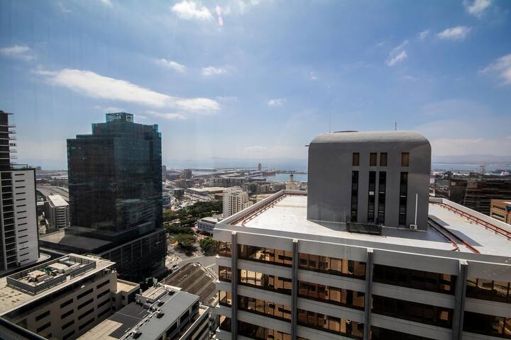 2201 Pullman Beautiful 3 bedroom Penthouse gallery image 3