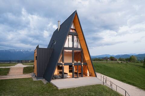Amont Chalet - Cozy A-Frame, fireplace and sauna