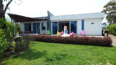 Hermosa Casa Campestre Acacías
