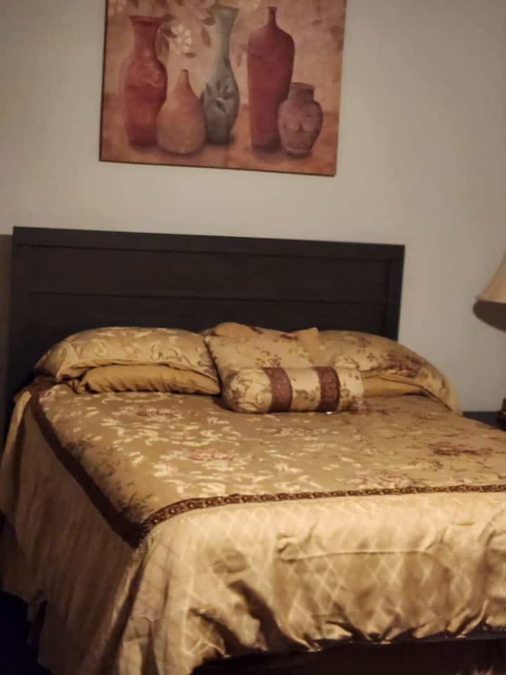Quiet Home With Private Bedroom - Covington, GA