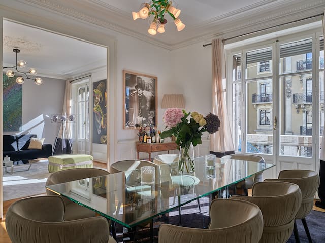 Prestigious 2 bedroom apartment in the city center gallery image 4