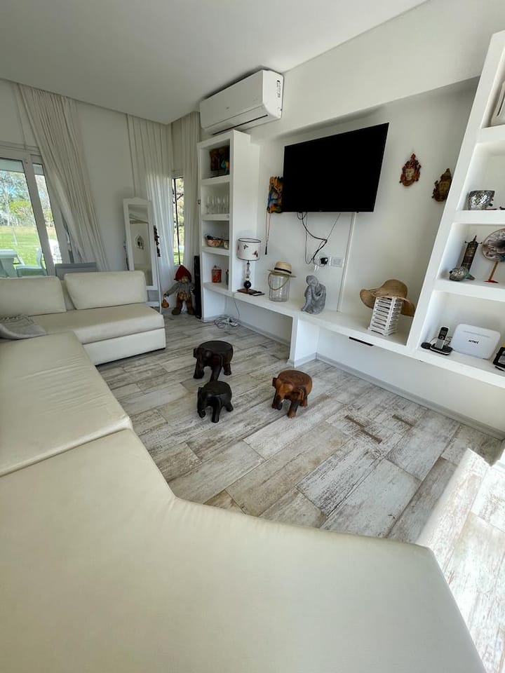 Casa A Metros Del Mar En Cariló - Pinamar
