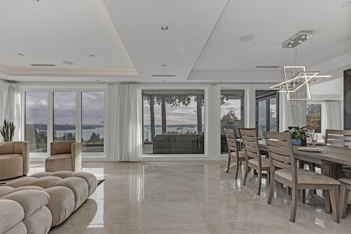 Contemporary Home with Stunning Ocean & City Views