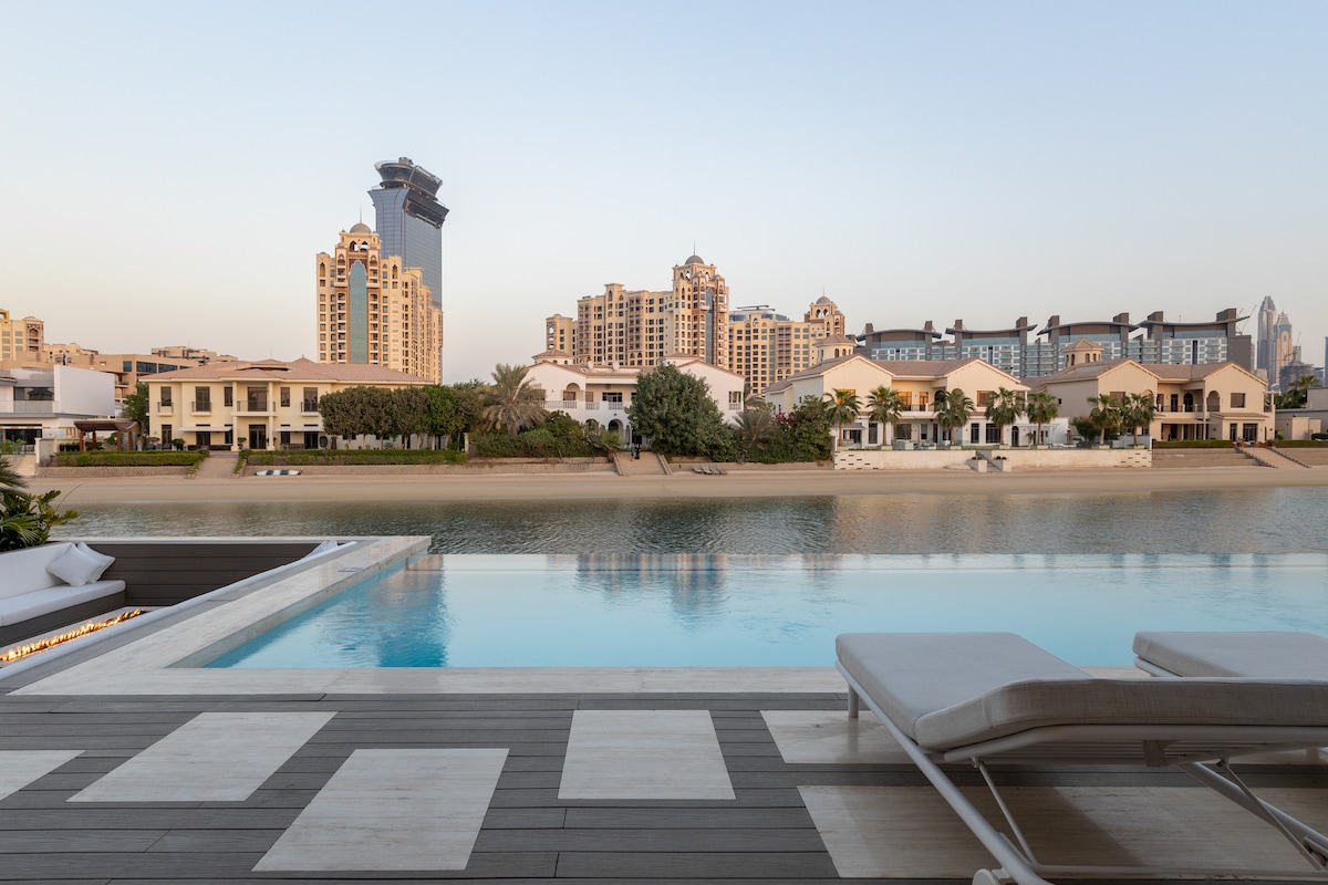Palm Jumeirah Paradise: 5BR Villa | Infinity Pool - 2