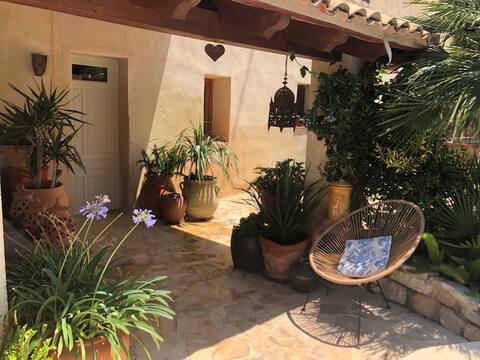 Aigues Rustic Townhouse