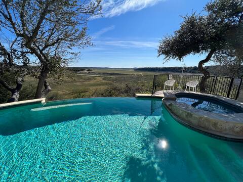 Beautiful Lake View Home in Bandera