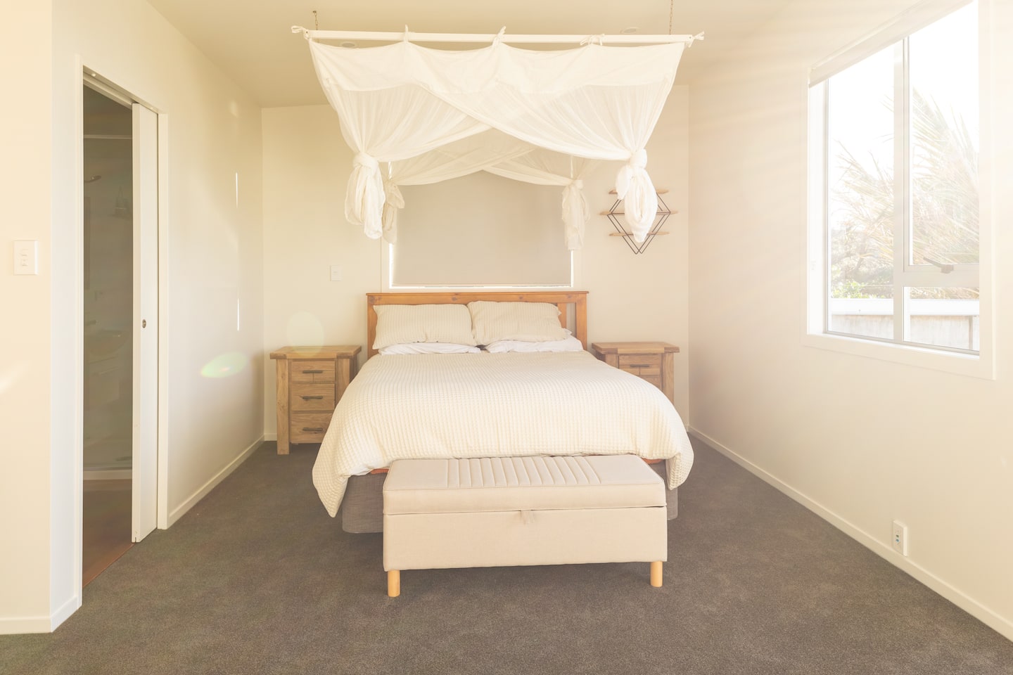 The View - Piha Studio 2