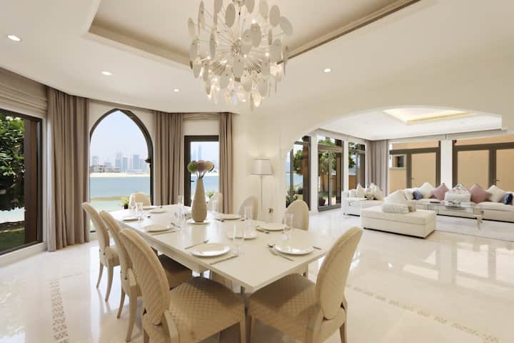 Versaille 6 Br Villa - Dubai