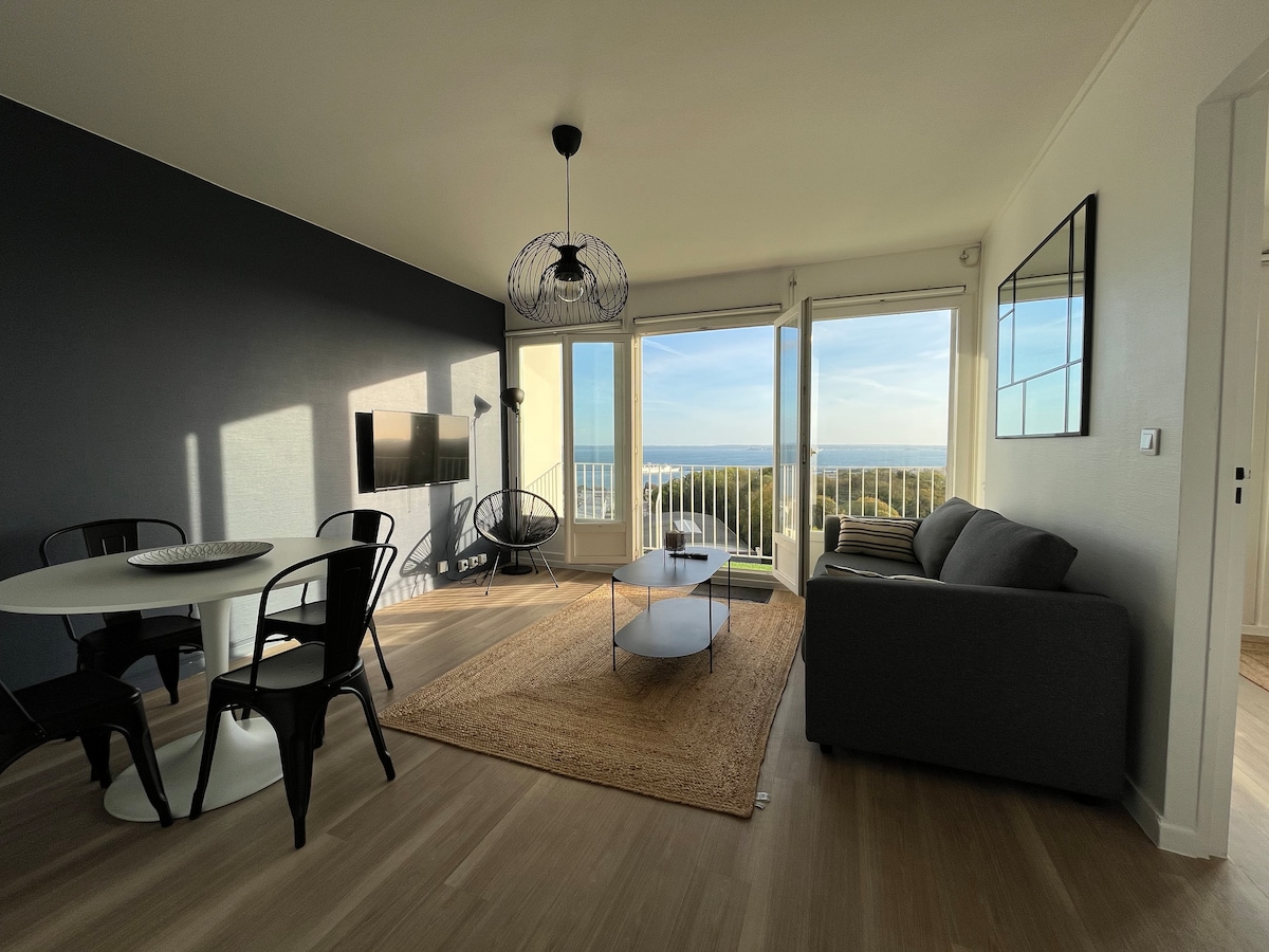 Pièce de vie baignée de lumière (exposition plein sud)