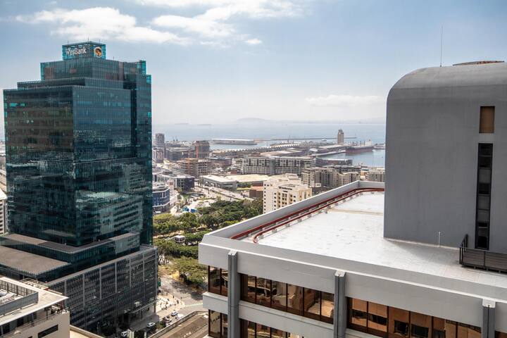 Three Bedroom luxury Penthouse 2202 Pullman gallery image 3