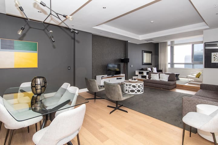 Three Bedroom luxury Penthouse 2202 Pullman gallery image 2