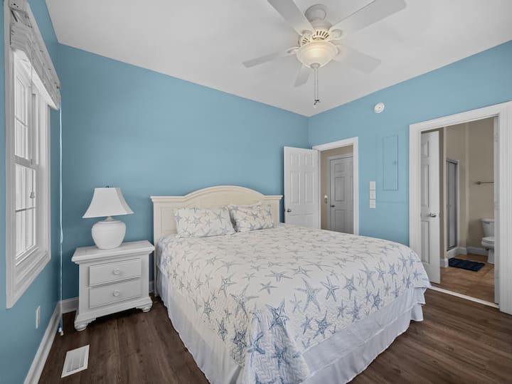 Основна спалня на етаж