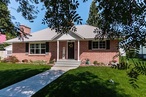 Charming Home near Yellowstone & Grand Teton NP