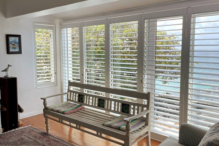 2-Bedroom Home with Pool and Unsurpassed Sea Views gallery image 3