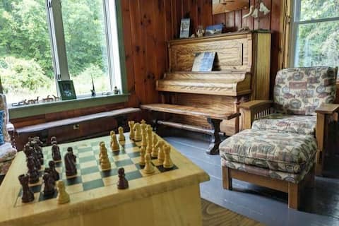 Top Airbnb: Adirondack Farmhouse near Whiteface Mountain in Wilmington